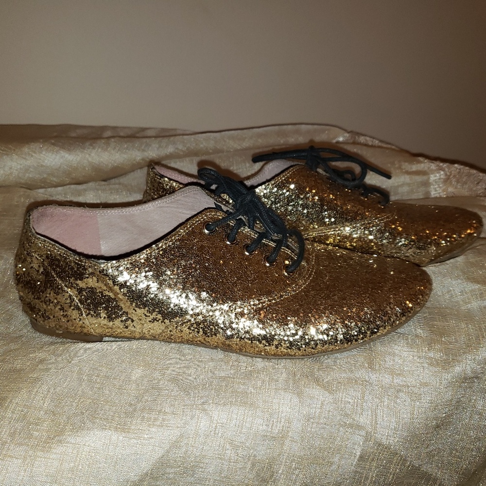 A pair of Vince Camuto